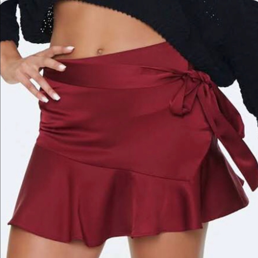 Forever 21 maroon satin skirt